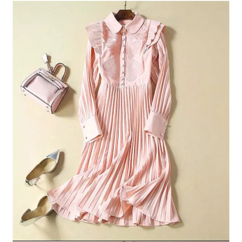 Emboidery Pleated Vintage Dress