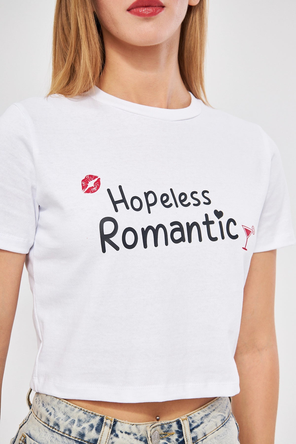 Hopeless Romantic Beyaz Kadın Baby Tee